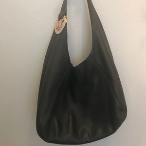 Micheal Kors Black Leather Purse, good condition